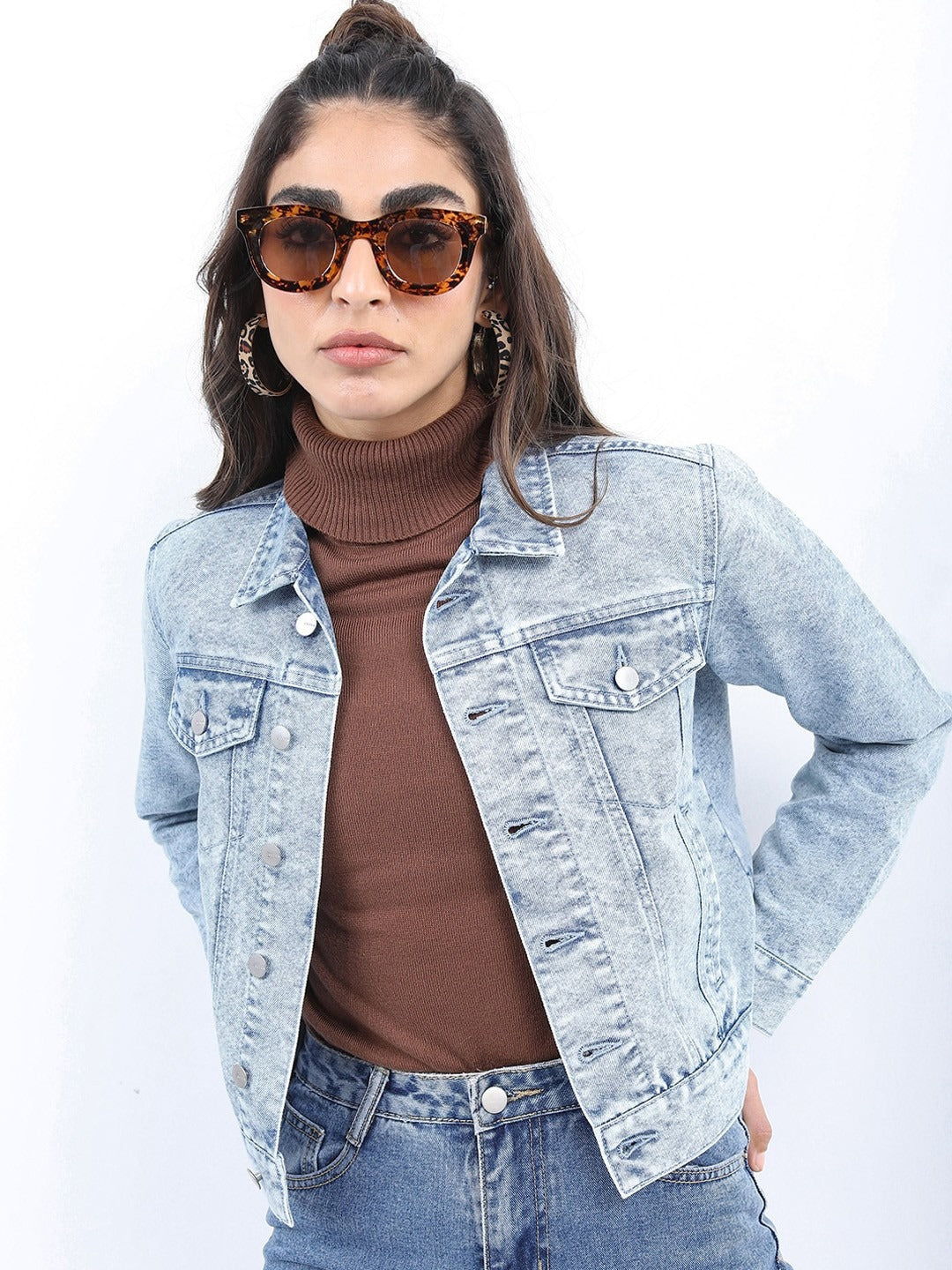 Washed Spread Collar Crop Denim Jacket – Vintage Wash Breathable Crop Trucker for Pakistan | PARINDA