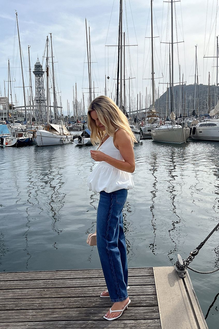 Women Cropped Scallop Detail Denim Jeans – Stylish Cropped Hem with Scalloped Edge | PRINDA