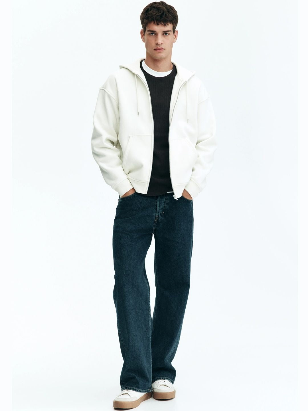 Loose Fit Zip-Through Hoodie – Men’s Zipper Hoodies in Pakistan | PRINDA