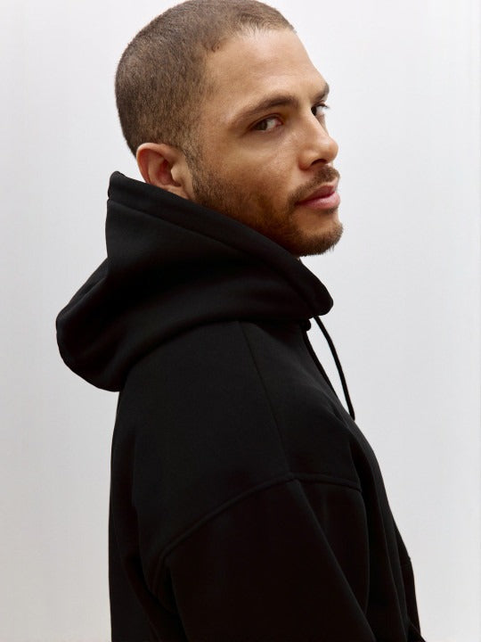 Men Black Relaxed Fit Hoodie – Comfortable Streetwear Style in Pakistan | PRINDA