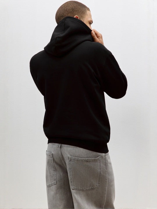 Men Black Relaxed Fit Hoodie – Comfortable Streetwear Style in Pakistan | PRINDA