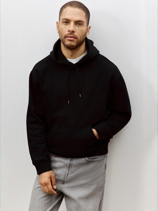 Men Black Relaxed Fit Hoodie – Comfortable Streetwear Style in Pakistan | PRINDA