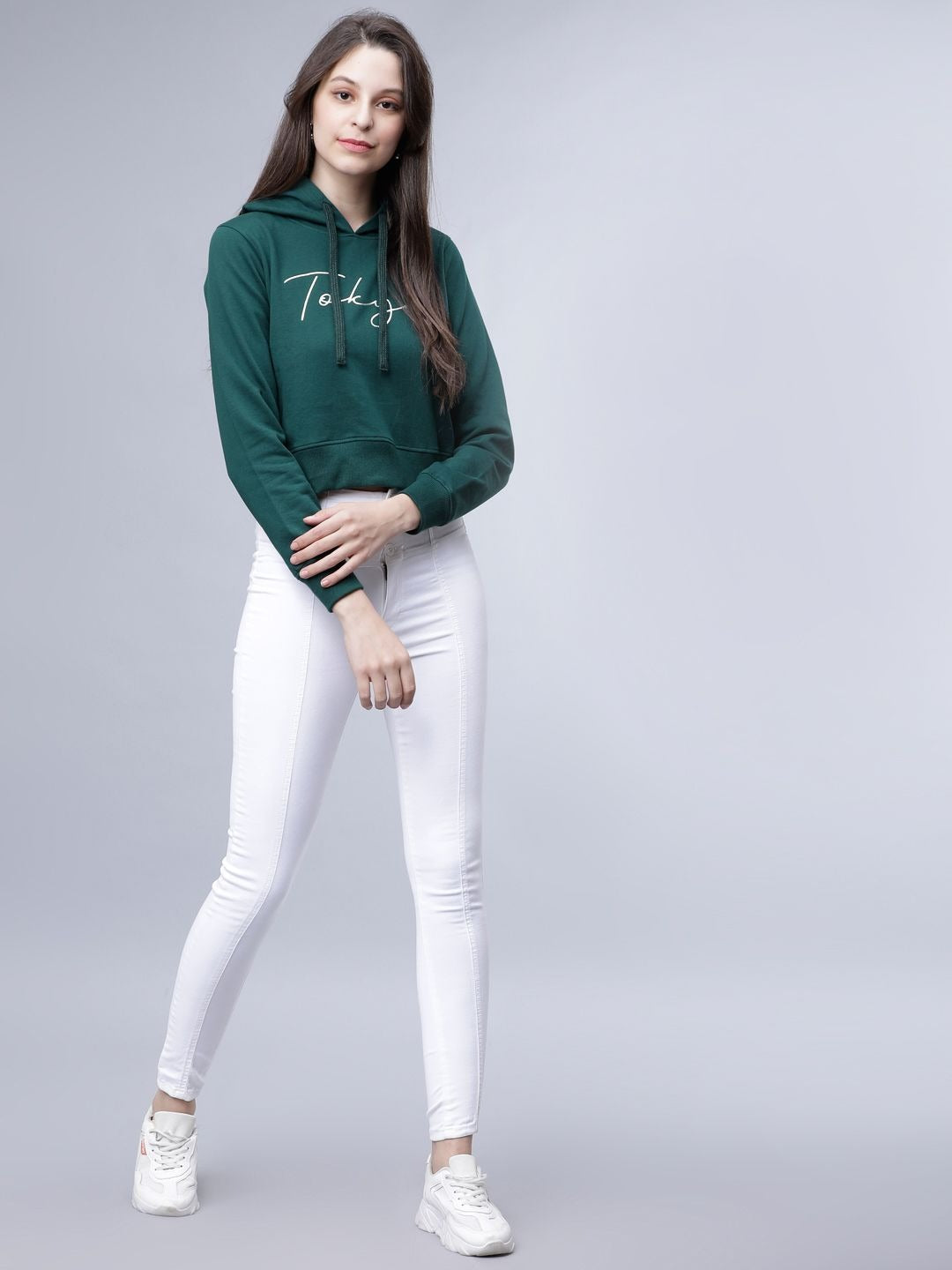 Women Green Printed Hooded Olive Green Hoodie – Stylish Winter Wear in Pakistan | PRINDA