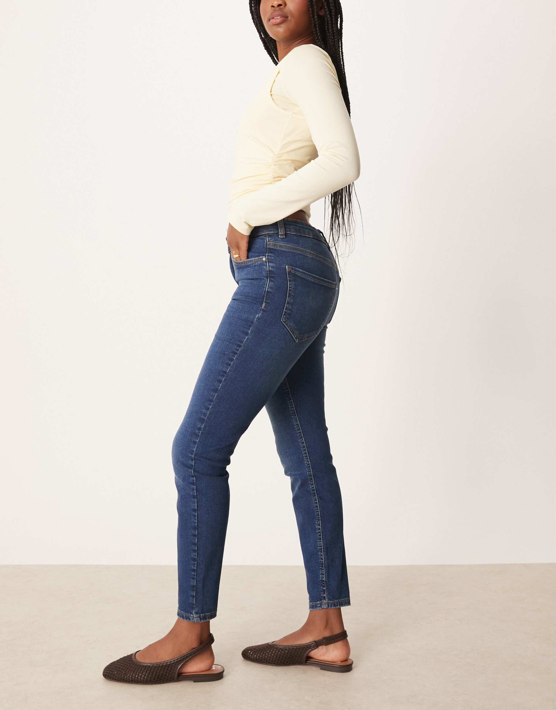 Skinny Jeans in Mid Blue Denim – Slim Fit Stretchable Jeans for Men in Pakistan | PRINDA