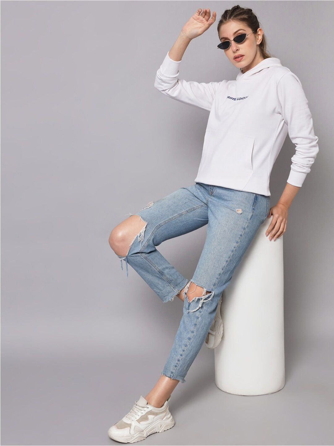 Women Hooded Fleece White Hoodie – Cozy Winter Wear in Pakistan | PRINDA