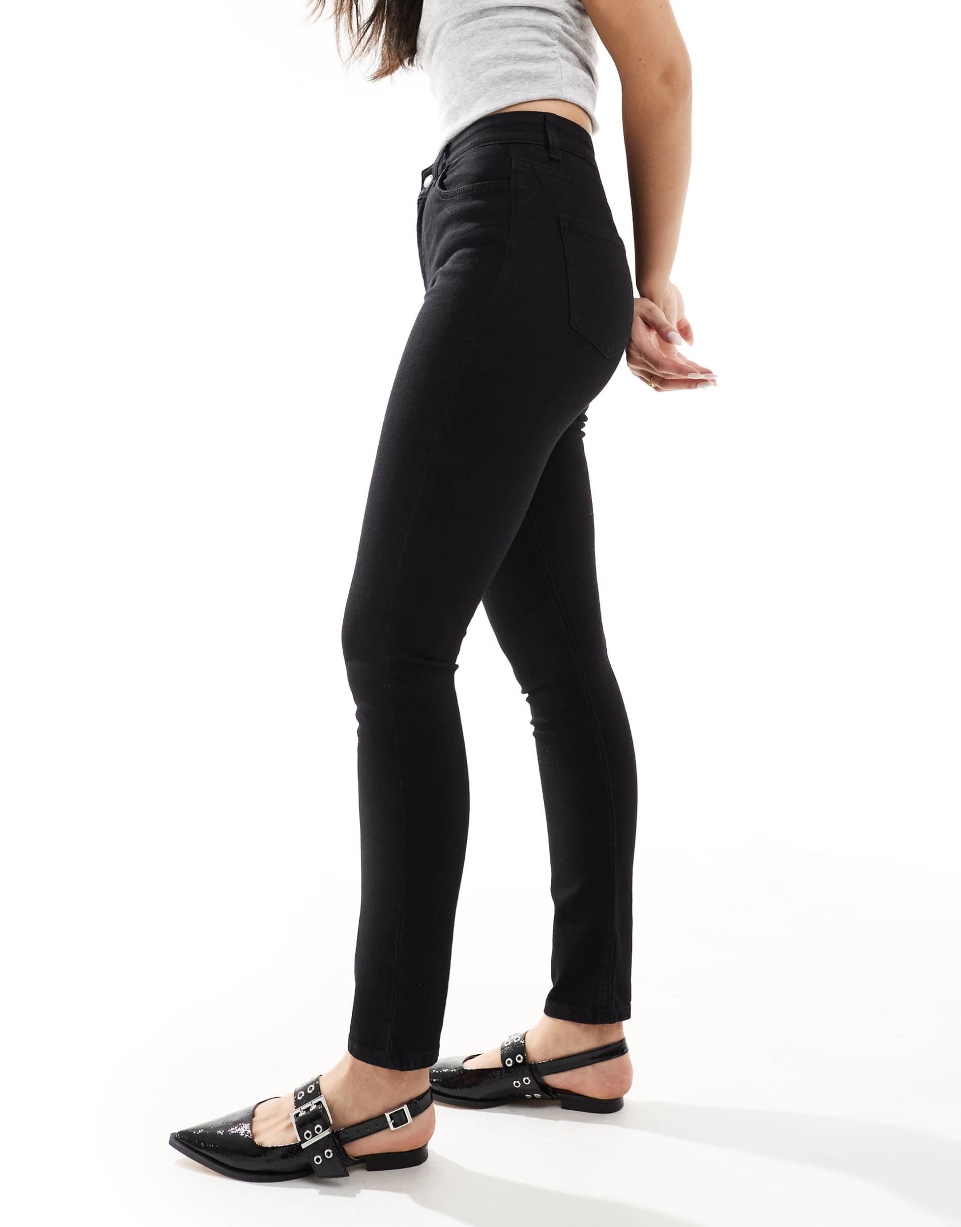 Skinny Jeans in Black – Slim Fit Stretchable Denim for Men in Pakistan | PRINDA