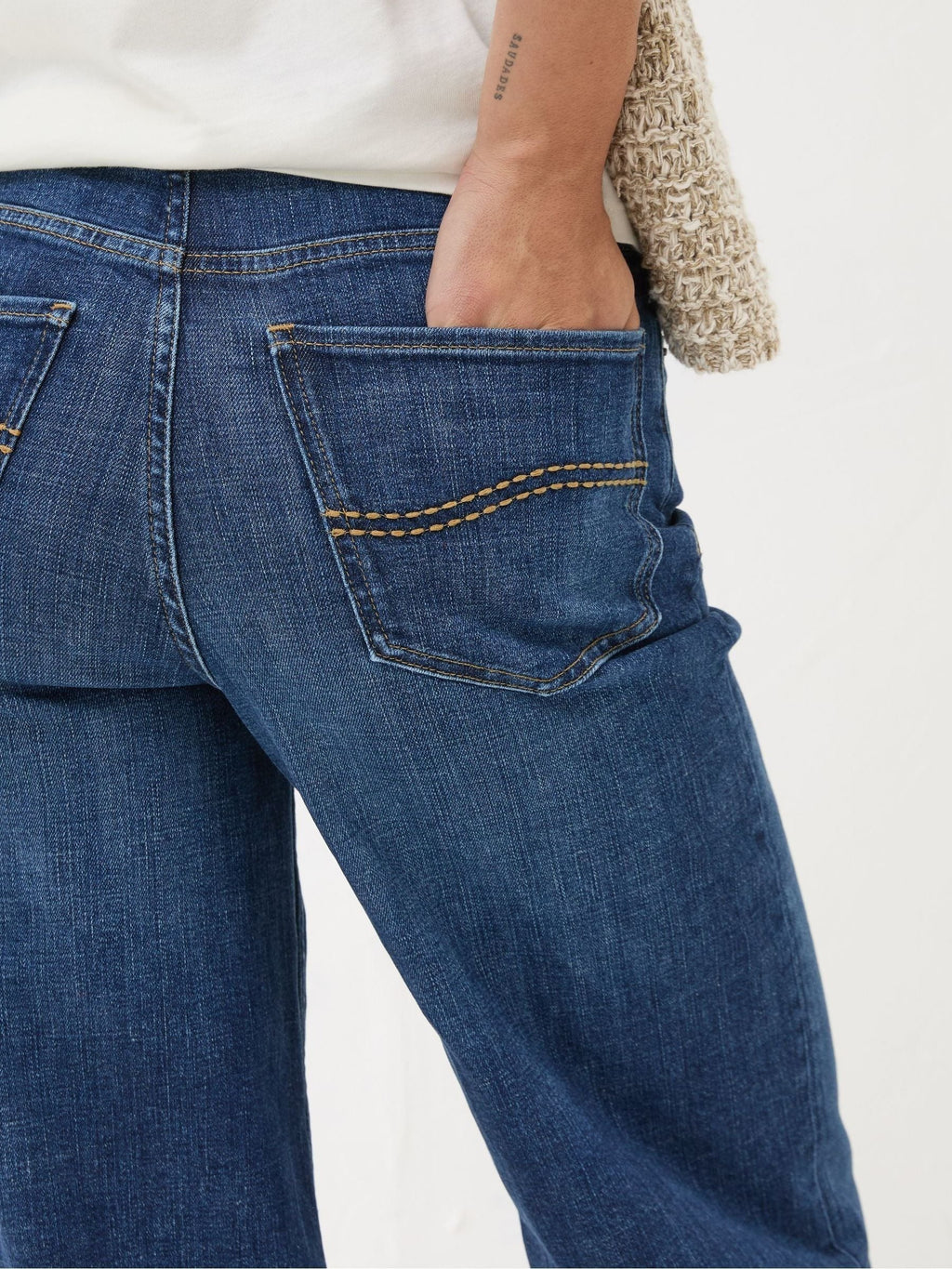 Women Fat Face Welling Blue Wide Leg Jeans – Trendy High Waist Denim for Pakistan | PRINDA