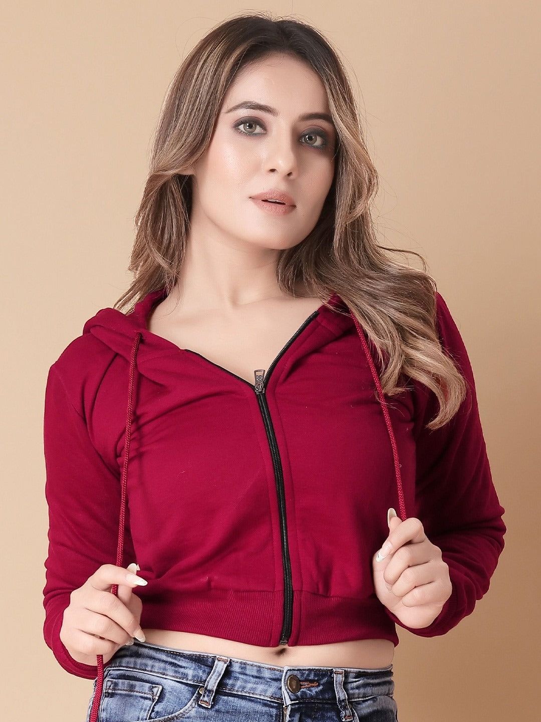 Women Solid Hooded Cropped Zipper Hoodie – Cropped Zip-Up, Breathable & Travel-Ready | PRINDA