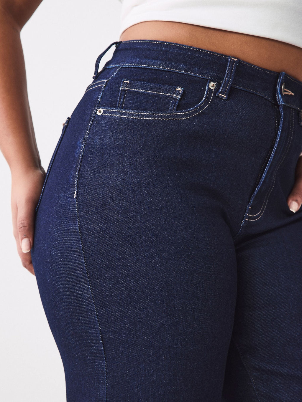 Women Rinse Hourglass Wide Leg Jeans – Trendy High-Waisted Cotton Denim for Pakistan | PRINDA