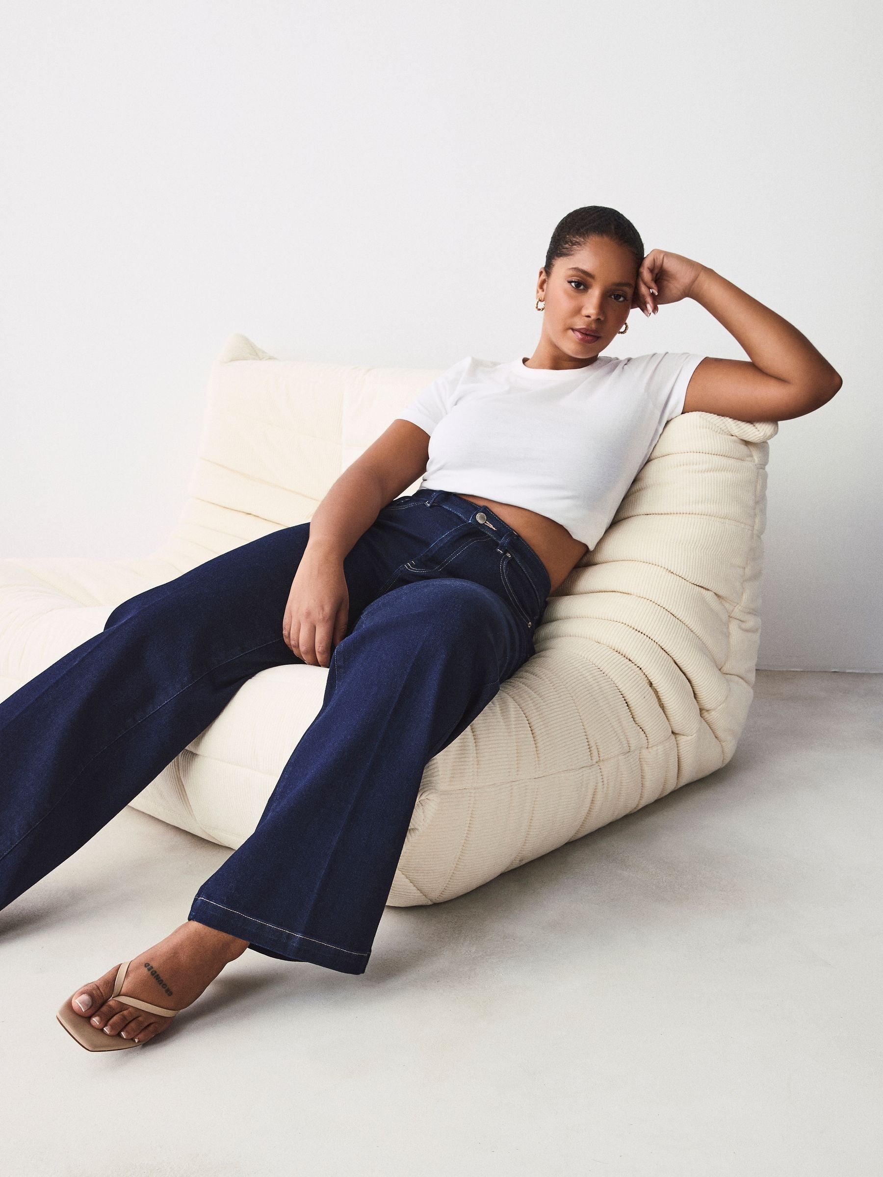 Women Rinse Hourglass Wide Leg Jeans – Trendy High-Waisted Cotton Denim for Pakistan | PRINDA