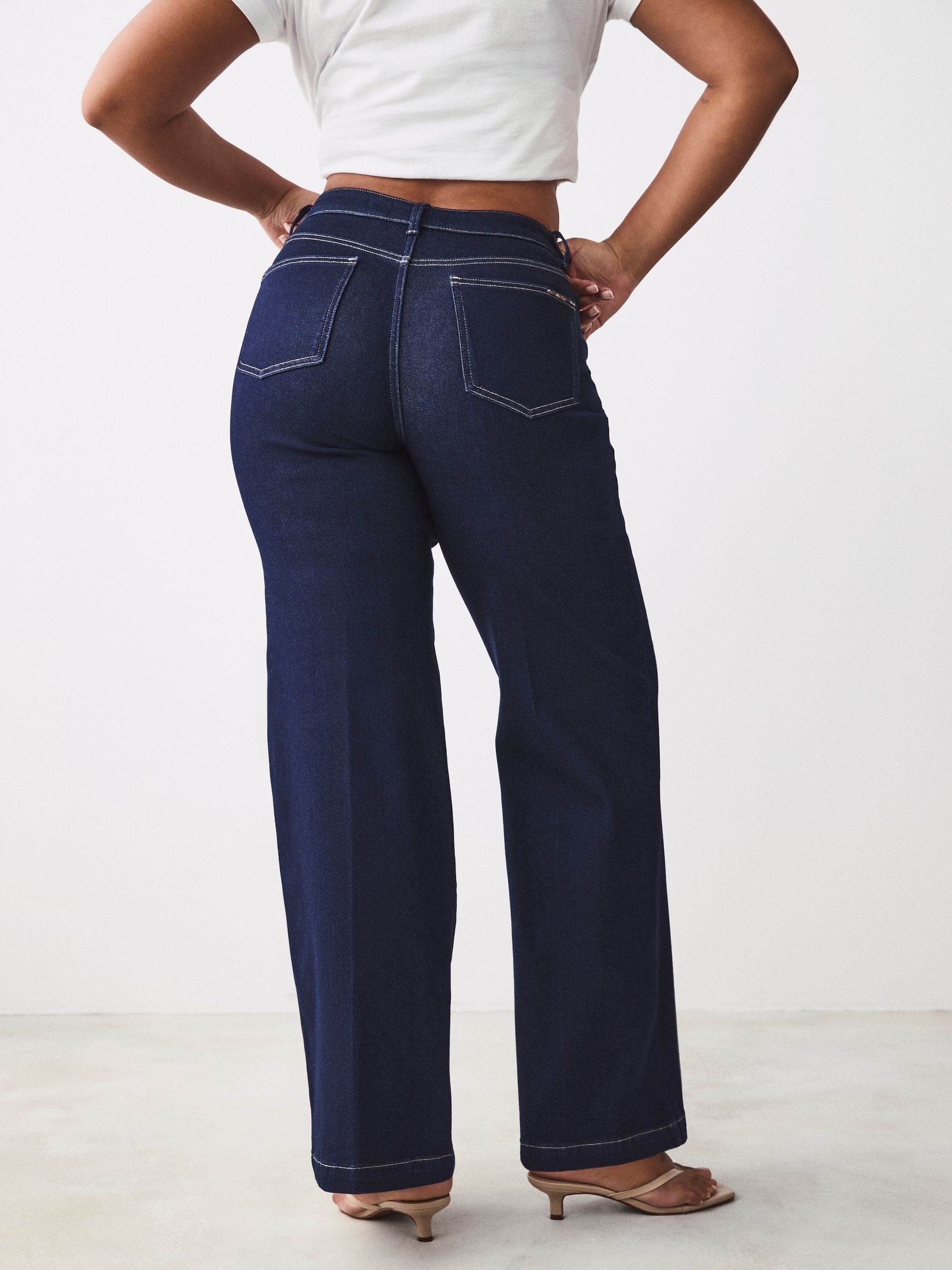 Women Rinse Hourglass Wide Leg Jeans – Trendy High-Waisted Cotton Denim for Pakistan | PRINDA