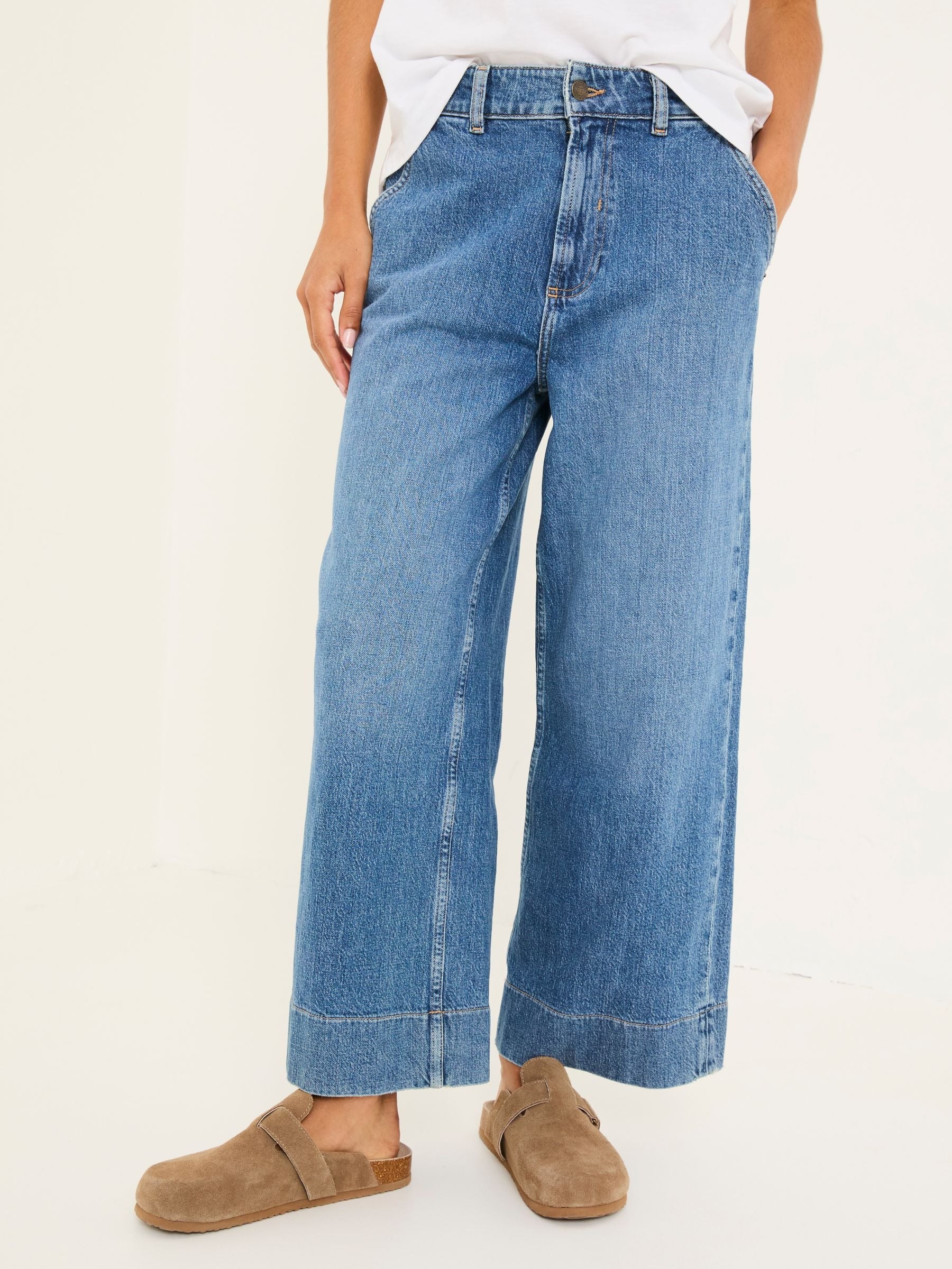 Women FatFPRINDA Hove Blue Denim Wide Leg Crop Jeans – Stylish Cropped Denim for Pakistani Women