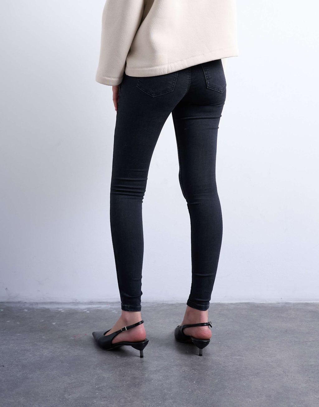 Women Skinny High Rise Jeans in Washed Black – Premium Stretch Fit | PRINDA