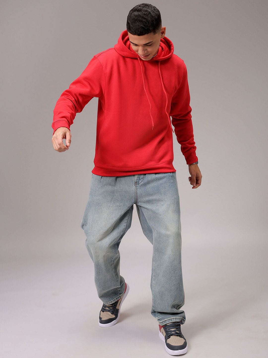 Men Hooded Sweatshirt – Stylish Cotton Fleece Hoodie for Winter in Pakistan | PRINDA