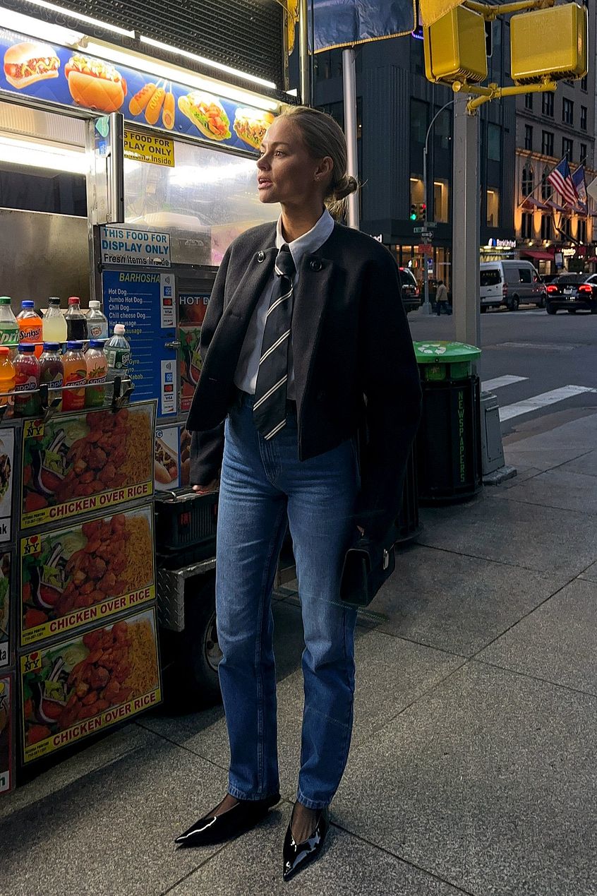 Women Straight High Waist Jeans – High-Rise Straight Leg Denim for Everyday Pakistan | PRINDA