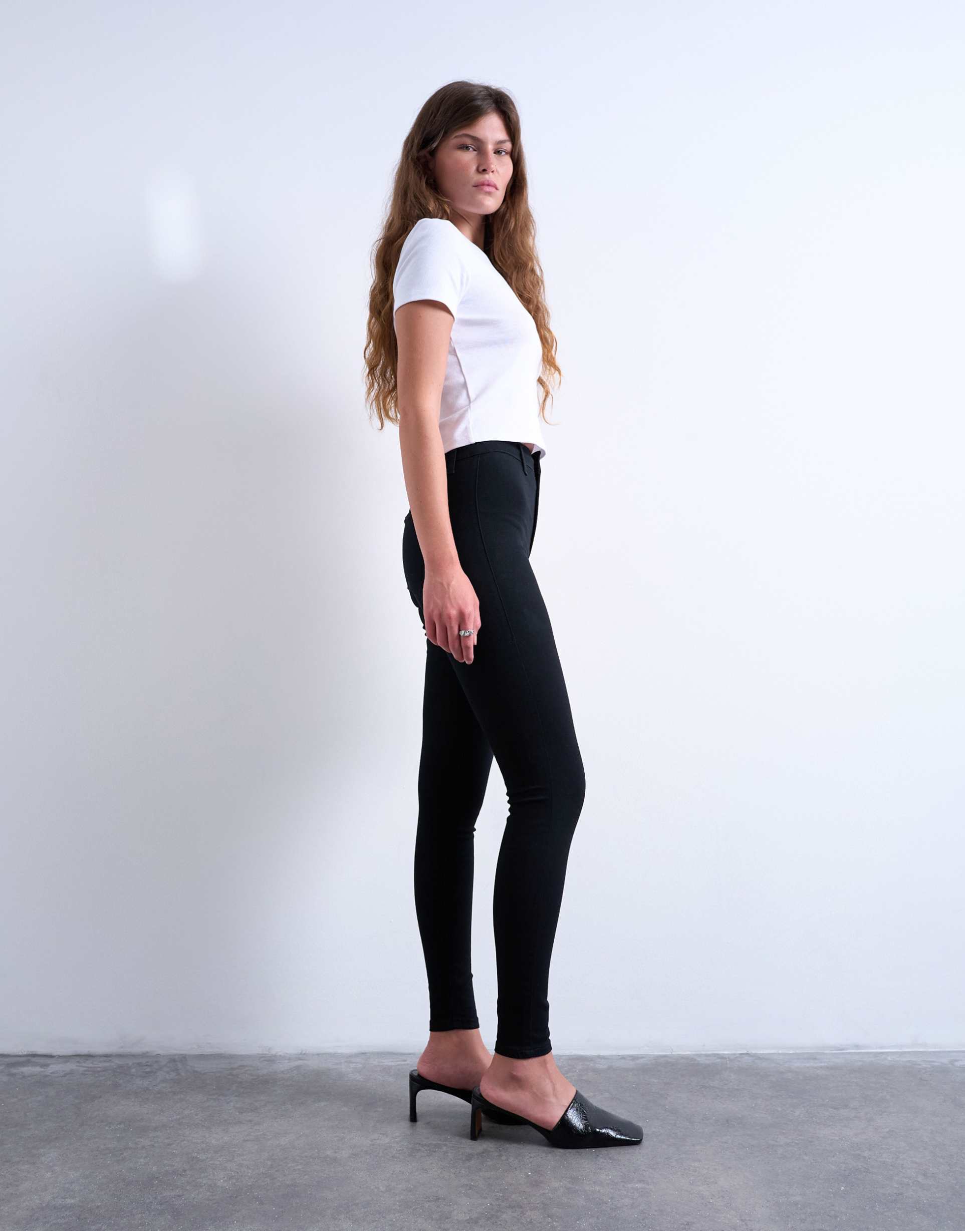 Women Skinny Jean in Black – Slim Fit Stretch Denim | PRINDA