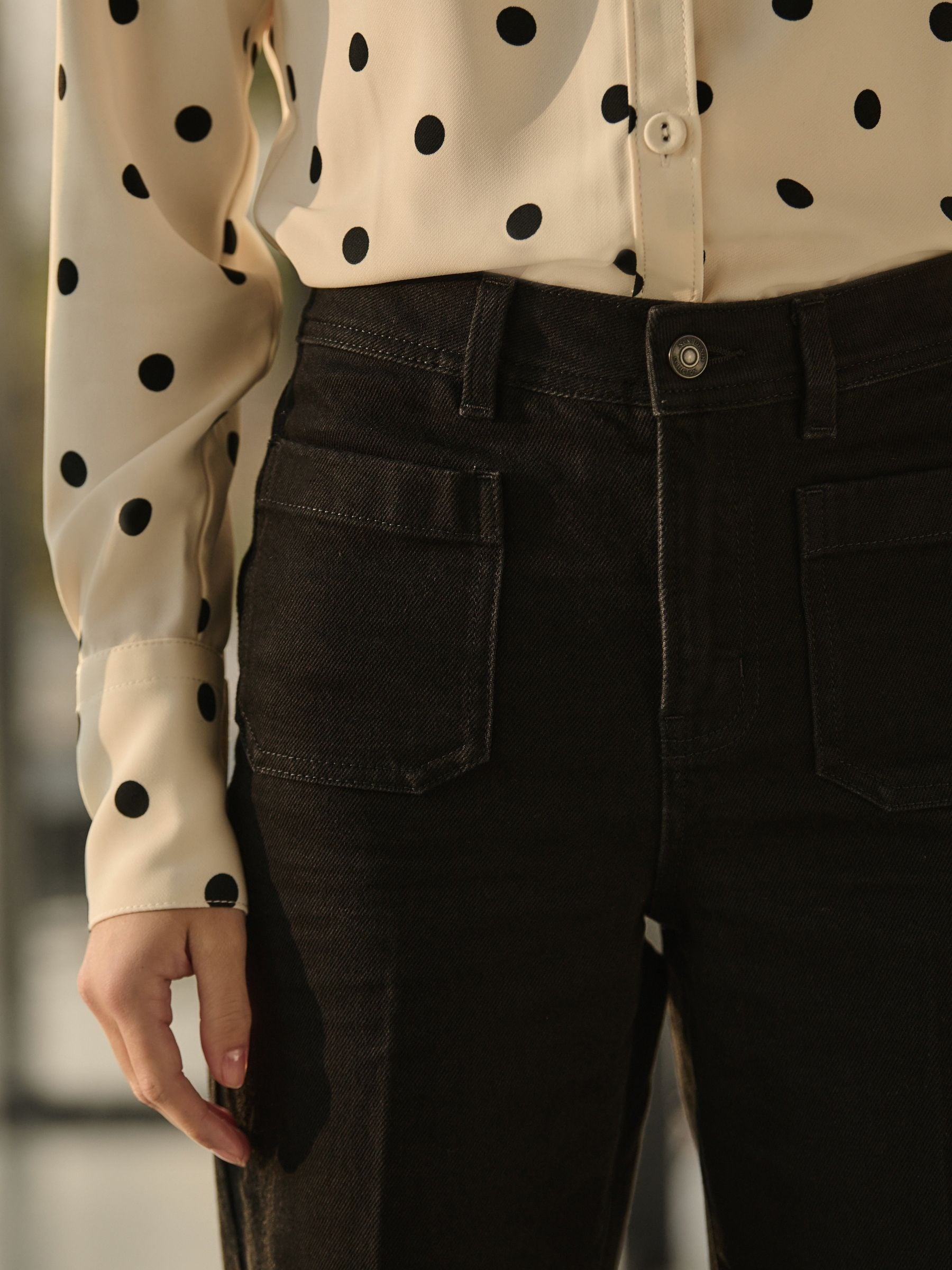 Women Black Patch Pocket Wide Leg Jeans – High Waist Loose Fit Denim Pants for Women in Pakistan | PRINDA