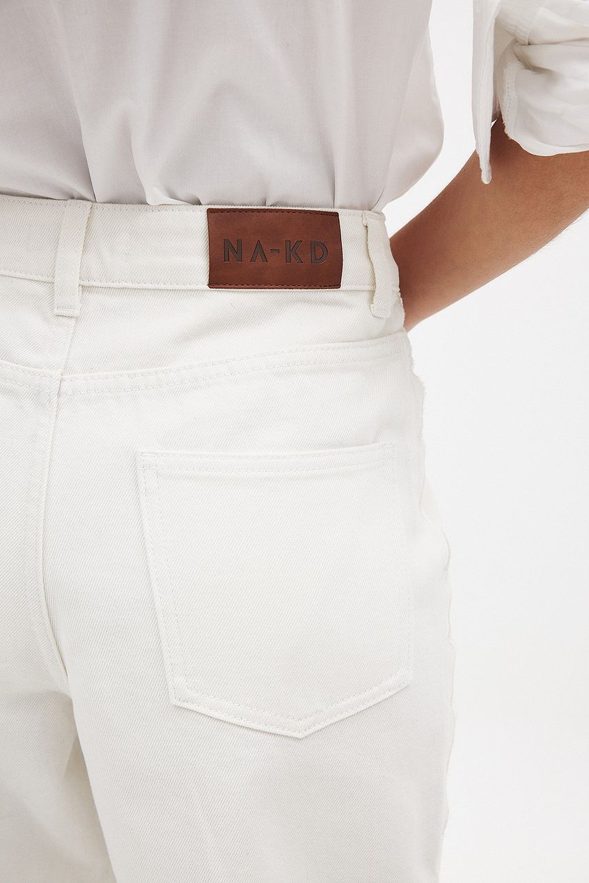 Women Cropped Scallop Detail Denim Jeans – Feminine Scallop Hem, Trendy Cropped Fit | PRINDA