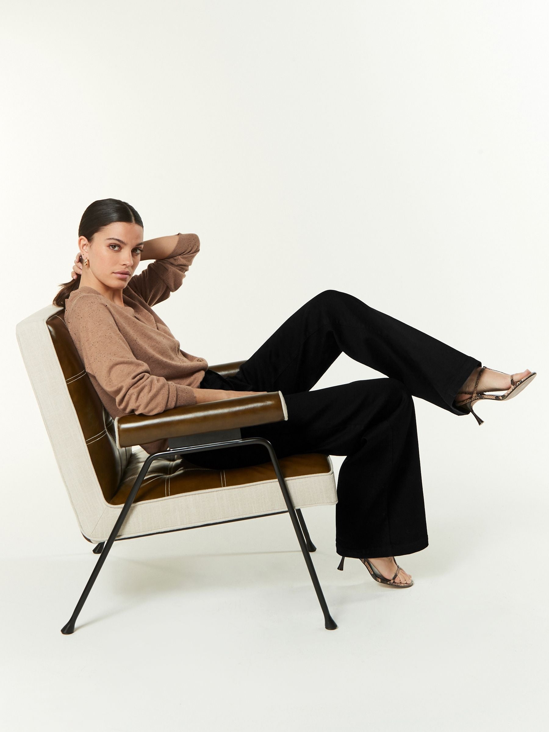 Women Black Wide Leg Jeans – High Waist Loose Fit Denim Pants for Women in Pakistan | PRINDA