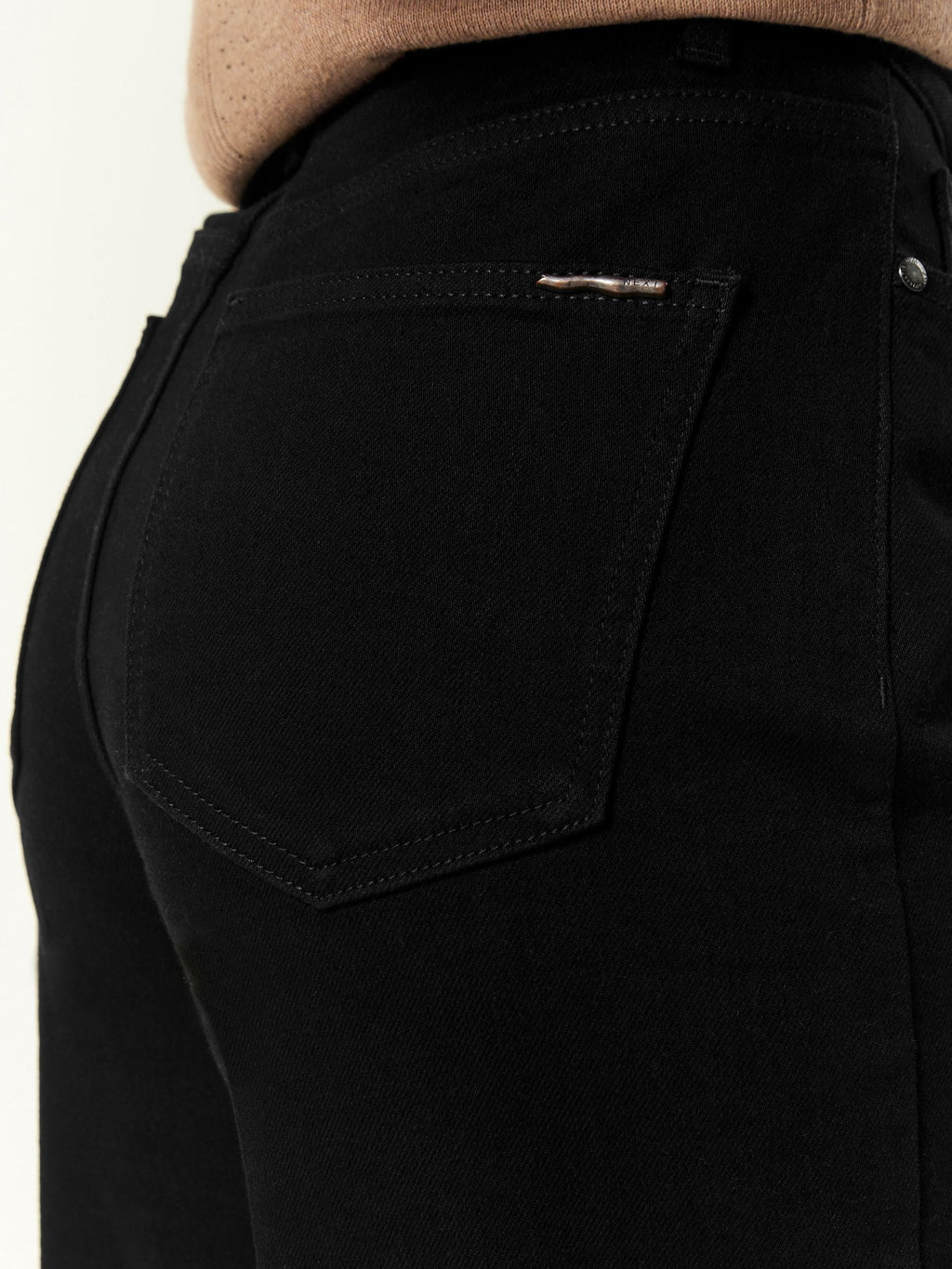 Women Black Wide Leg Jeans – High Waist Loose Fit Denim Pants for Women in Pakistan | PRINDA