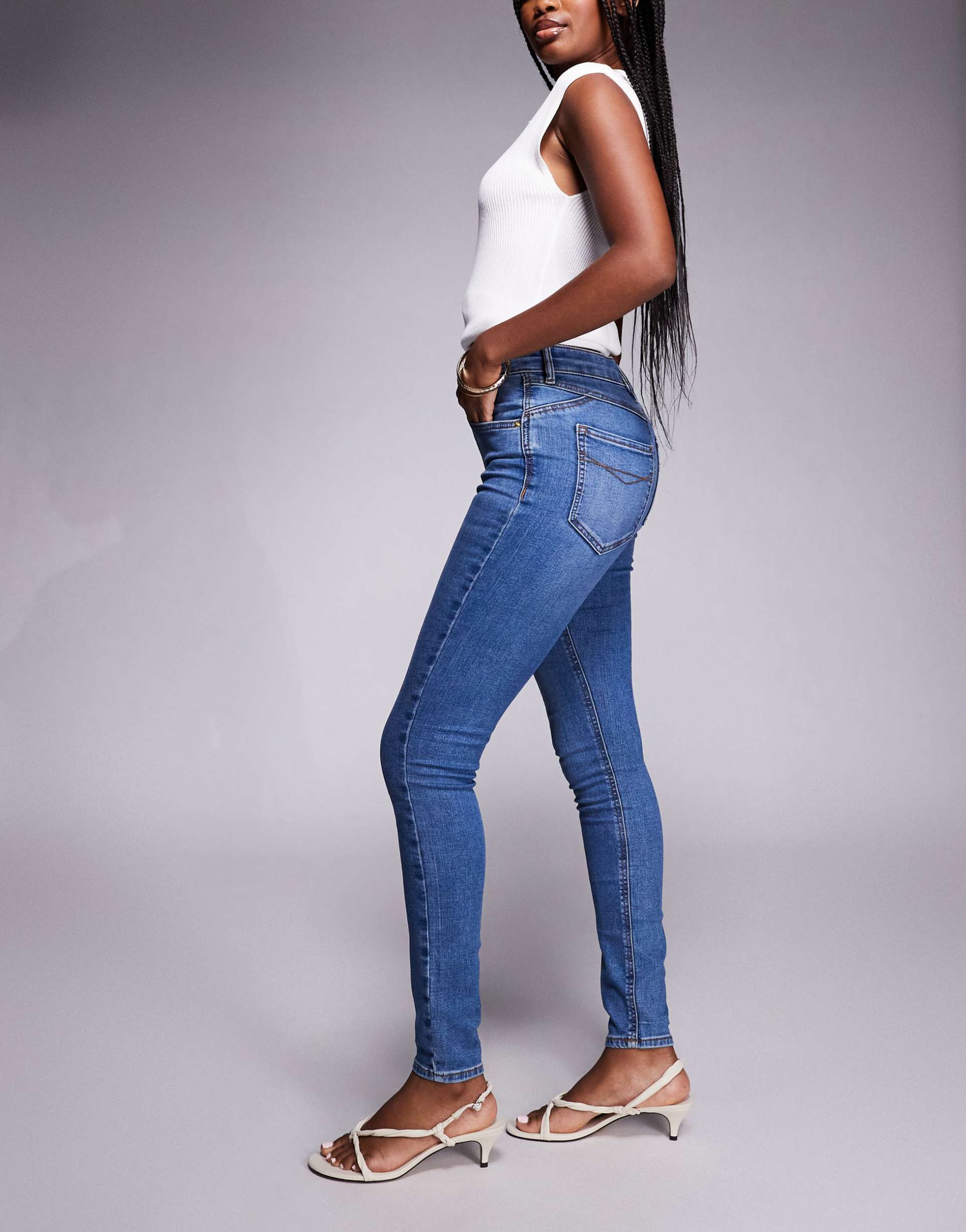 Skinny Jean in Medium Denim – Slim Fit Stretchable Jeans for Men in Pakistan | PRINDA