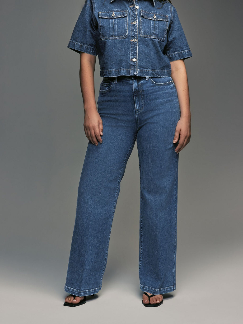 Women Dark Blue Wide Leg Hourglass Jeans – High Waist Flattering Fit Denim Pants in Pakistan | PRINDA