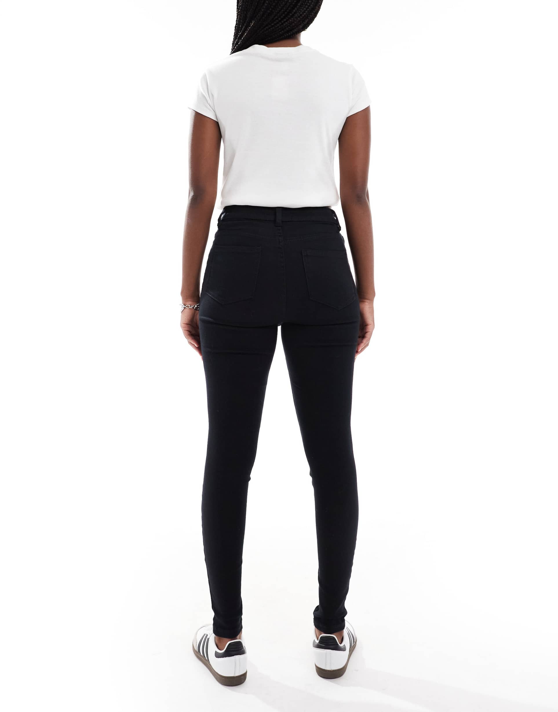 Skinny Jean in Black – Stretchable Slim Fit Denim for Men in Pakistan | PRINDA
