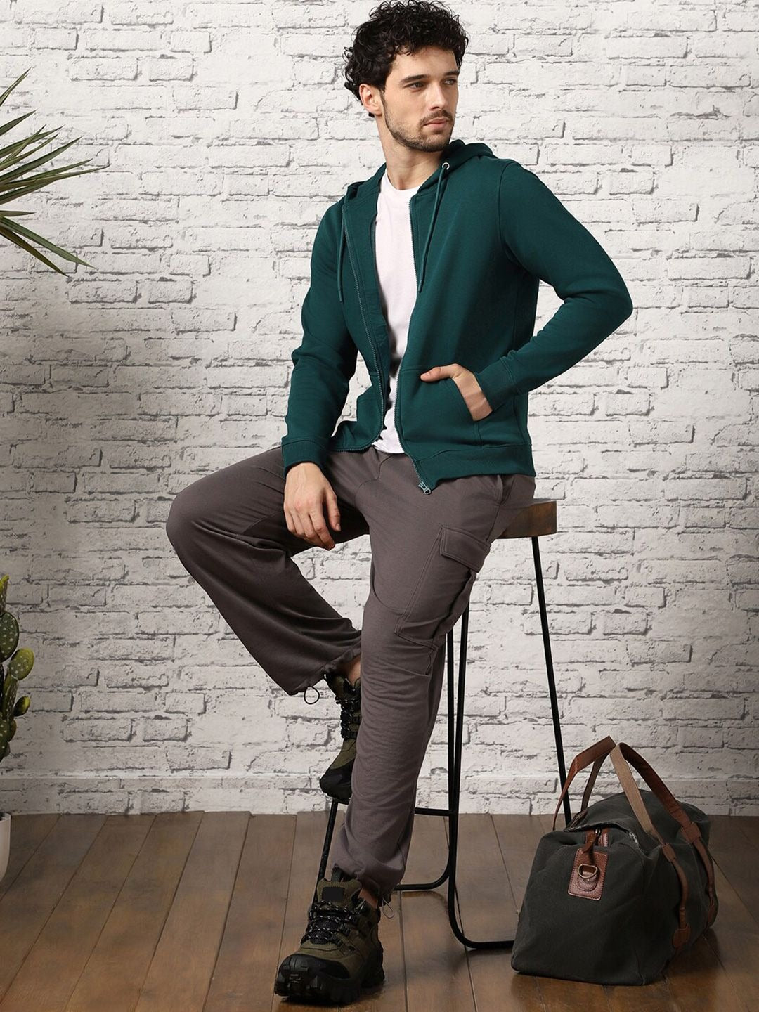 Men Zipper Hooded Sweatshirt – Cotton Fleece Full-Zip Hoodie for Men in Pakistan | PRINDA